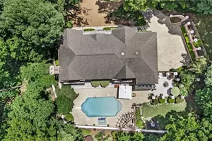 135 Lameloise Ln, Atlanta, GA 30327 - Photo 58