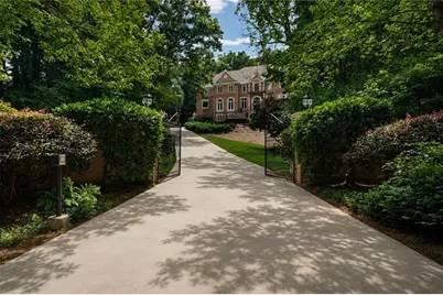 135 Lameloise Lane, Atlanta, GA 30327 - Photo 6