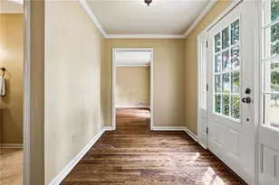 2571 Meadowglen Trail, Snellville, GA 30078 - Photo 2
