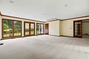 2571 Meadowglen Trail, Snellville, GA 30078 - Photo 12