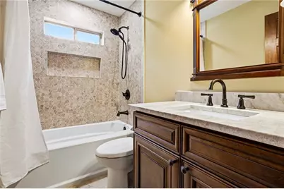 2571 Meadowglen Trail, Snellville, GA 30078 - Photo 22