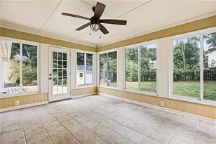 2571 Meadowglen Trail, Snellville, GA 30078 - Photo 8