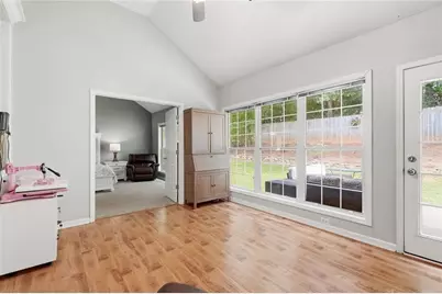 4389 Chatham View Drive, Buford, GA 30518 - Photo 12