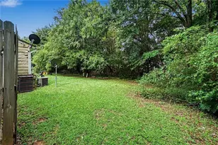 1674 Hunting Creek Dr, Conyers, GA 30013 - Photo 16