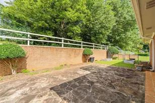 210 Wildwood Dr, Cartersville, GA 30120 - Photo 8