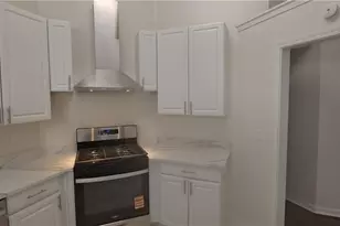 1050 Hillary Ln, Lawrenceville, GA 30043 - Photo 2