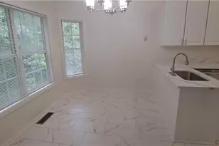 1050 Hillary Ln, Lawrenceville, GA 30043 - Photo 6