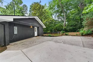 3008 Ridgeside Ct, Atlanta, GA 30341 - Photo 32