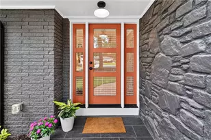3008 Ridgeside Ct, Atlanta, GA 30341 - Photo 2