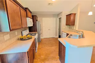 4780 Lost Creek Dr, Gainesville, GA 30504 - Photo 4