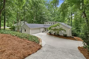 4411 Kings Way NE, Marietta, GA 30067 - Photo 2