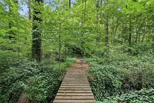 4411 Kings Way NE, Marietta, GA 30067 - Photo 36