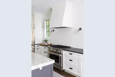 1555 Walker Avenue, Atlanta, GA 30337 - Photo 8