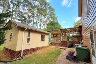 1668 Woodsong Ct, Grayson, GA 30017 - Photo 16