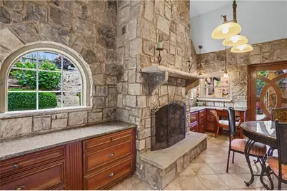 360 Oak Terrace, Alpharetta, GA 30009 - Photo 18