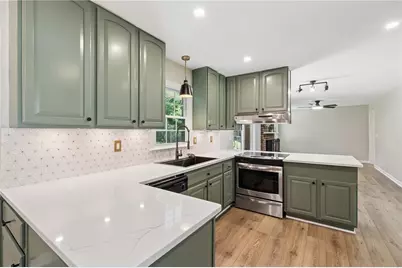 536 Rimrock Trail, Stone Mountain, GA 30083 - Photo 2