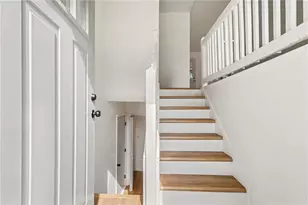 3449 Oak Run Dr, Lithonia, GA 30038 - Photo 4