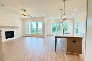 624 Silva St, Cumming, GA 30040 - Photo 4