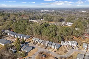 138 Alton Cir, Villa Rica, GA 30180 - Photo 2