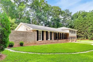 471 Dalrymple Road NE, Sandy Springs, GA 30328 - Photo 4