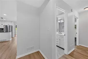 1714 S Johnson Ferry Rd NE, Atlanta, GA 30319 - Photo 22