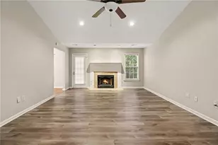 160 Vineyards Dr, Newnan, GA 30265 - Photo 4