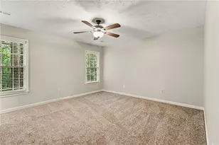 160 Vineyards Dr, Newnan, GA 30265 - Photo 8