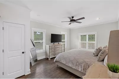 8 S Eugenia Place NW, Atlanta, GA 30318 - Photo 14
