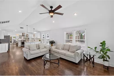 8 S Eugenia Place NW, Atlanta, GA 30318 - Photo 2