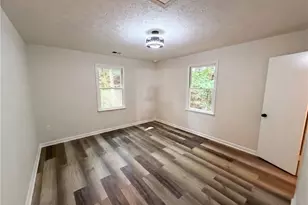9315 Dogwood Pl, Gainesville, GA 30506 - Photo 4