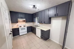 9315 Dogwood Pl, Gainesville, GA 30506 - Photo 2