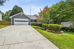 1192 Lakeview Rd, Grayson, GA 30017 - Photo 2