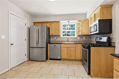 750 Cranberry Trail, Roswell, GA 30076 - Photo 2