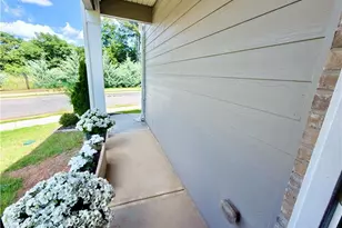 111 Hampton Cir, McDonough, GA 30253 - Photo 4