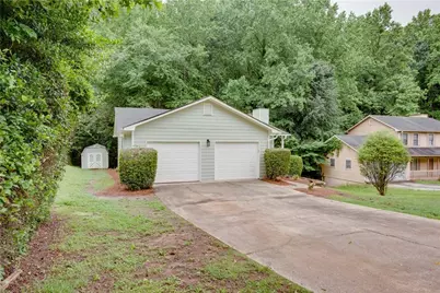 3960 Rocmar Drive, Snellville, GA 30039 - Photo 2