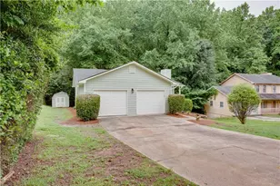 3960 Rocmar Dr, Snellville, GA 30039 - Photo 2