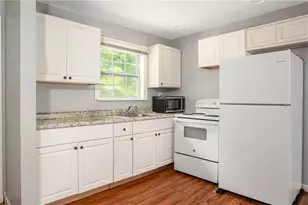 2403 Clarissa Dr, Atlanta, GA 30318 - Photo 12