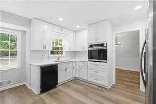 1750 Lamancha Dr, Lawrenceville, GA 30044 - Photo 10