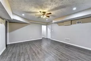 3372 Cottonwood Ln, Snellville, GA 30078 - Photo 14
