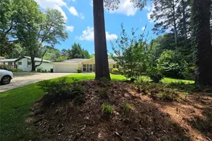 247 Sandra Dr NW, Lilburn, GA 30047 - Photo 12
