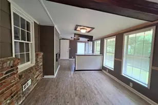 247 Sandra Dr NW, Lilburn, GA 30047 - Photo 32