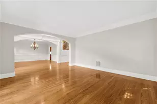 2122 Hunters Green Dr, Lawrenceville, GA 30043 - Photo 6
