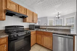 530 Sterling Pointe Ct, Lawrenceville, GA 30043 - Photo 10