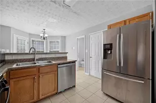 530 Sterling Pointe Ct, Lawrenceville, GA 30043 - Photo 10