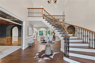 1055 Hedgerose Ln, Roswell, GA 30075 - Photo 6