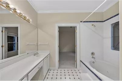 1055 Hedgerose Lane, Roswell, GA 30075 - Photo 32