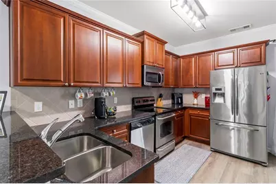 1472 Liberty Parkway NW, Atlanta, GA 30318 - Photo 12