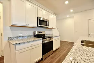 140 Star Ct, Pendergrass, GA 30567 - Photo 4