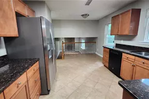 4011 Pinehurst Pl, Decatur, GA 30034 - Photo 2