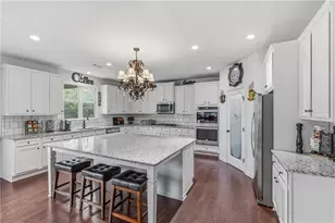 7905 Brewton Creek Dr, Cumming, GA 30028 - Photo 16